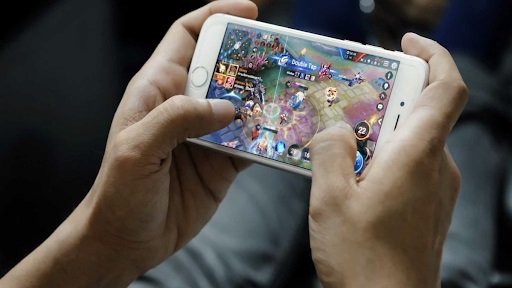 5 Best Crypto Mobile Games