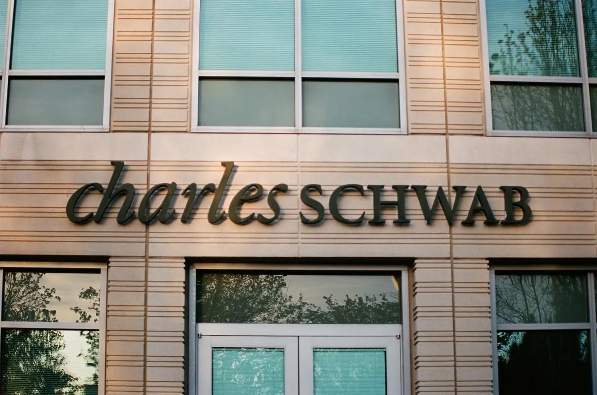 Schwab Launches Direct Bitcoin, Ether Trading For Clients