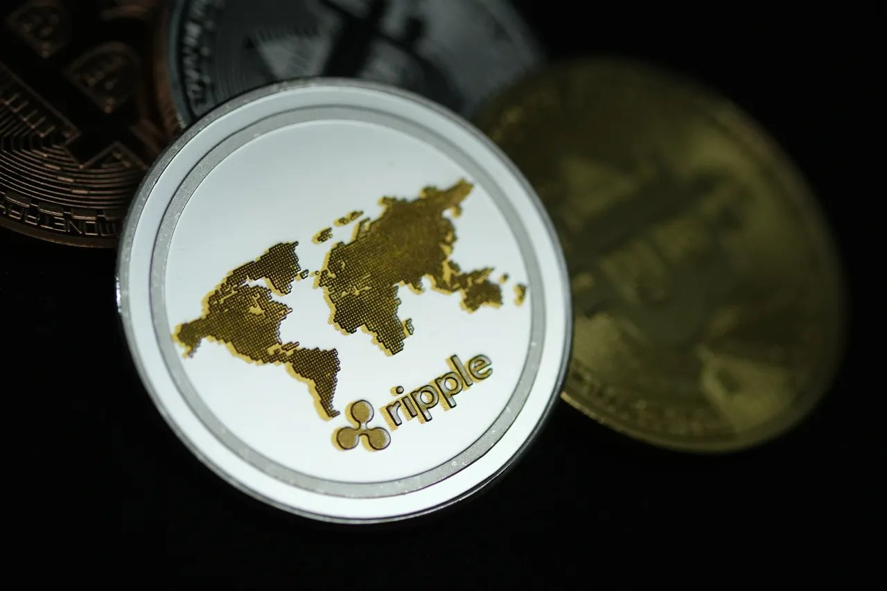 XRP Sentiment Hits Two-Year Low Amid Analyst Bull Call