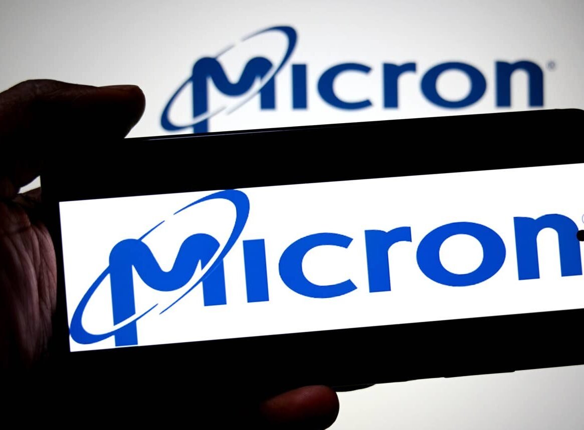 Analysts Bullish on Micron, Targets Up to $1,100 as AI Demand Soars