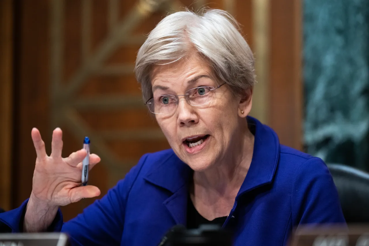 Warren Criticizes Crypto Industry-Backed Bill