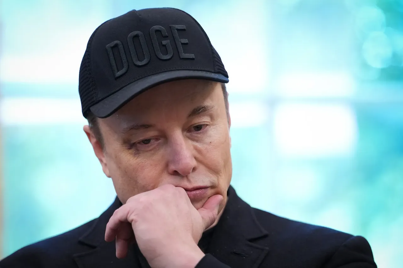 Tesla Reveals $570M Revenue From Musk Firms