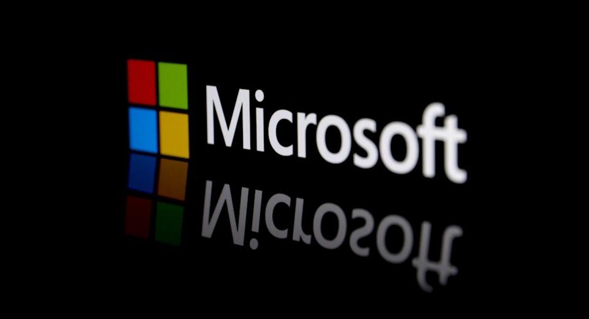 Gates Foundation Sells $3.2B MSFT Stake as Ackman Buys In