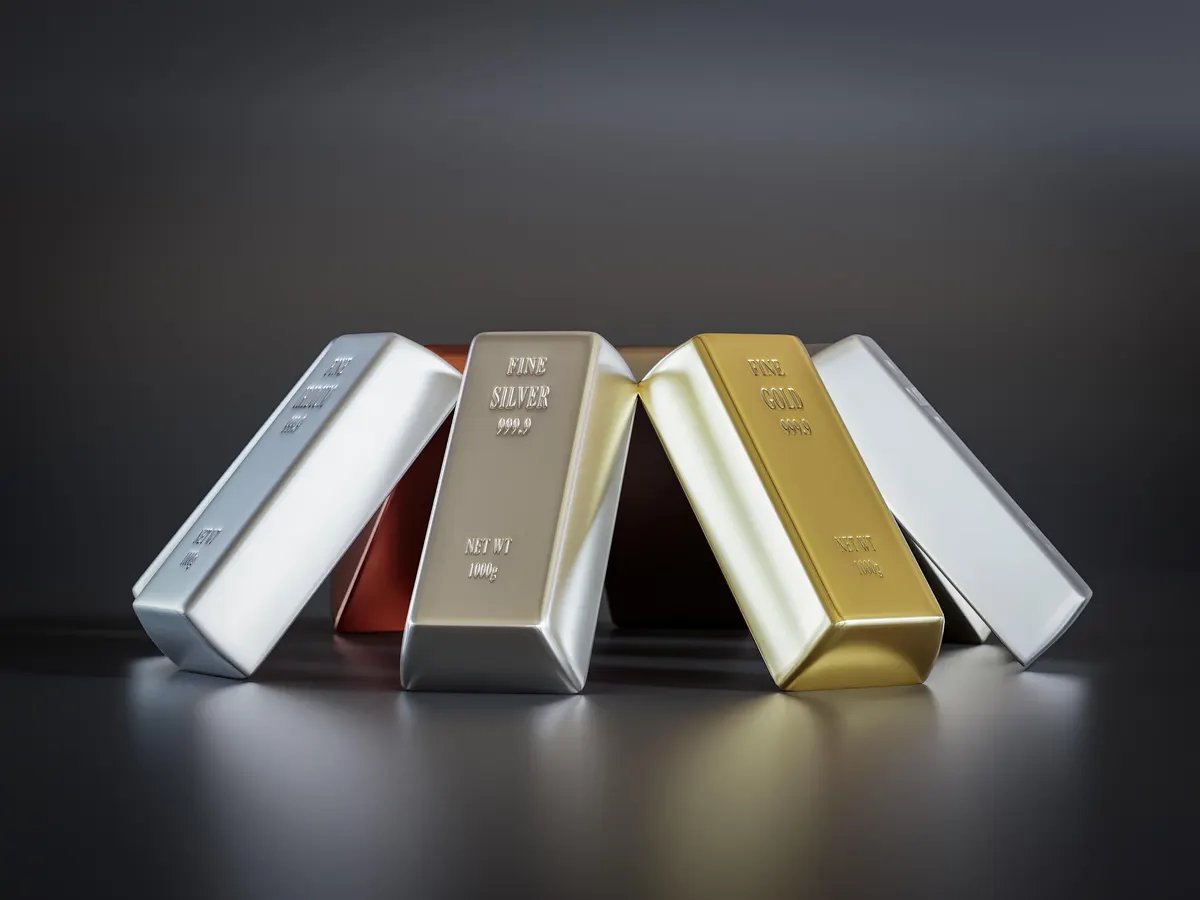 Analyst Warns Gold and Silver Charts Look "Very Ugly," Bearish