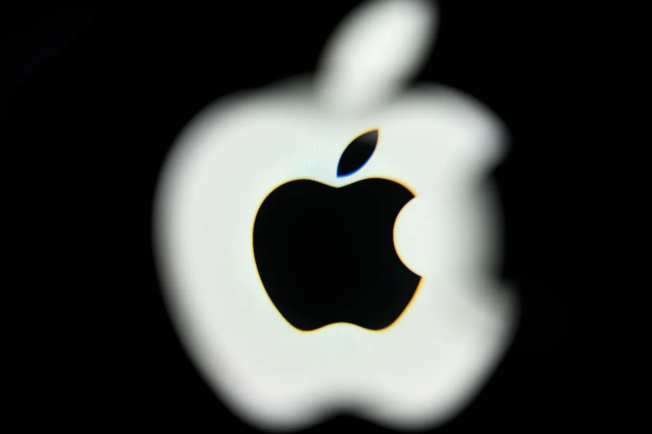 Apple's Vision Pro VP Joins OpenAI's Hardware Push
