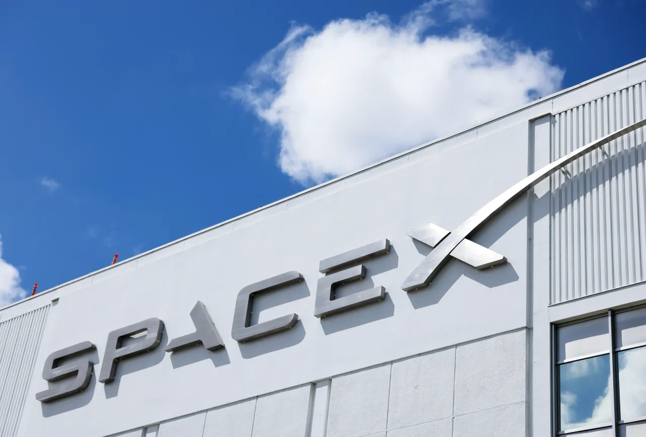 SpaceX Hits $2.52T Market Cap, 6th Largest Globally