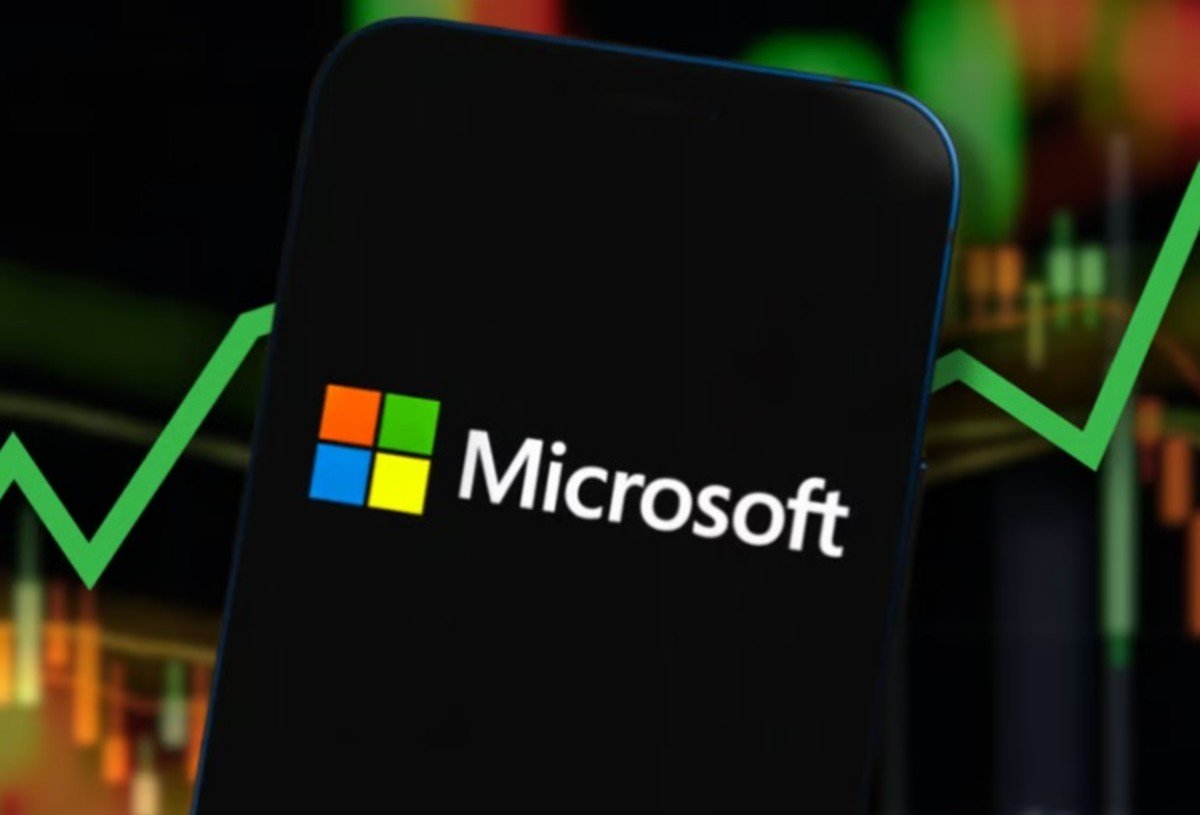 Analyst: Microsoft Stock Set to Surge Over $500, Bullish Outlook