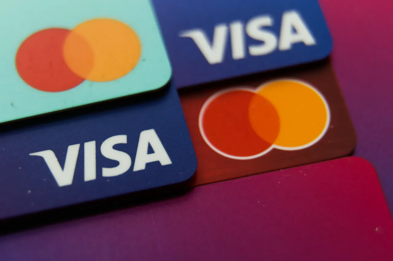 Visa Q3 Profit Beats, Revenue Surges 14%