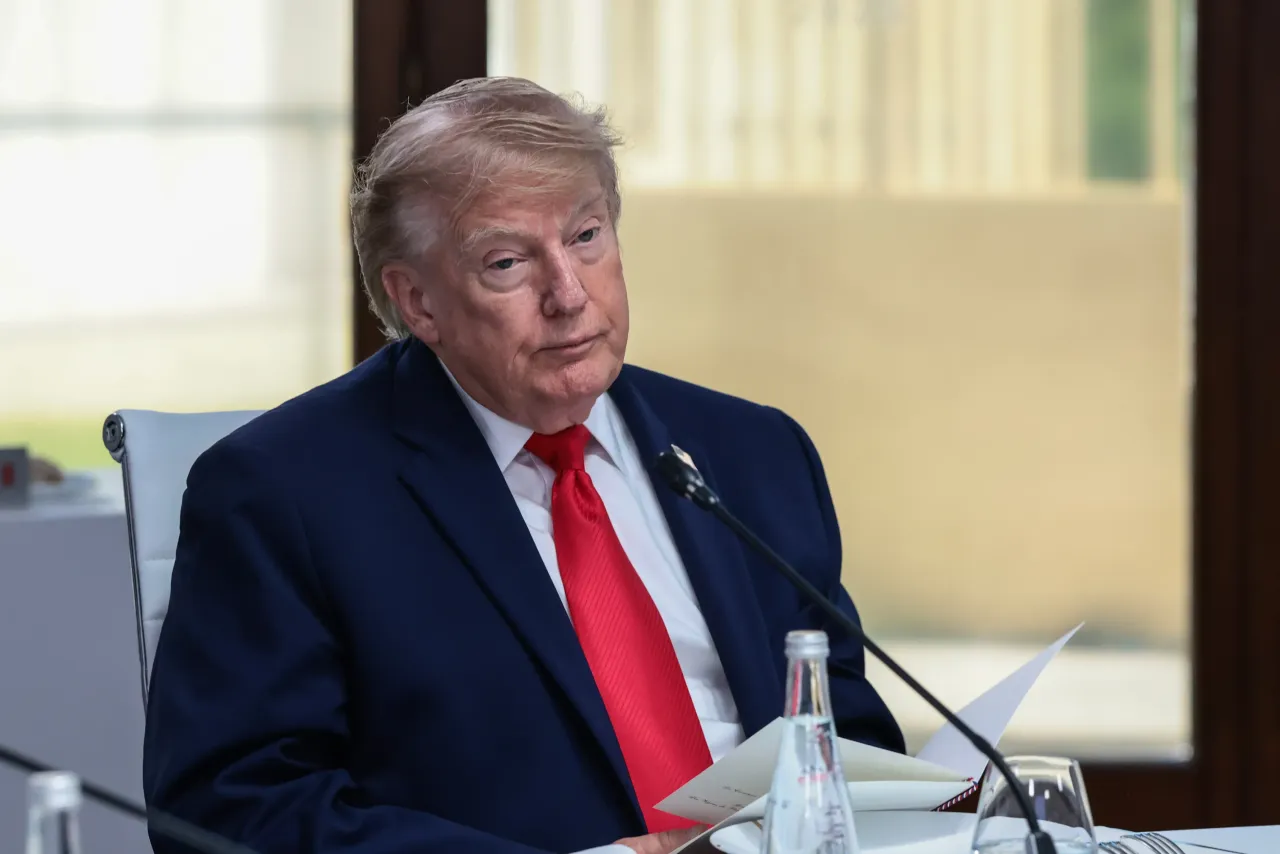 Trump Slams Fed, Eyes Tech, Expects SpaceX Donation