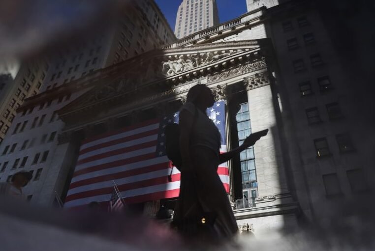 2026 Stock Outlook Bullish on Strong Earnings, AI Boom