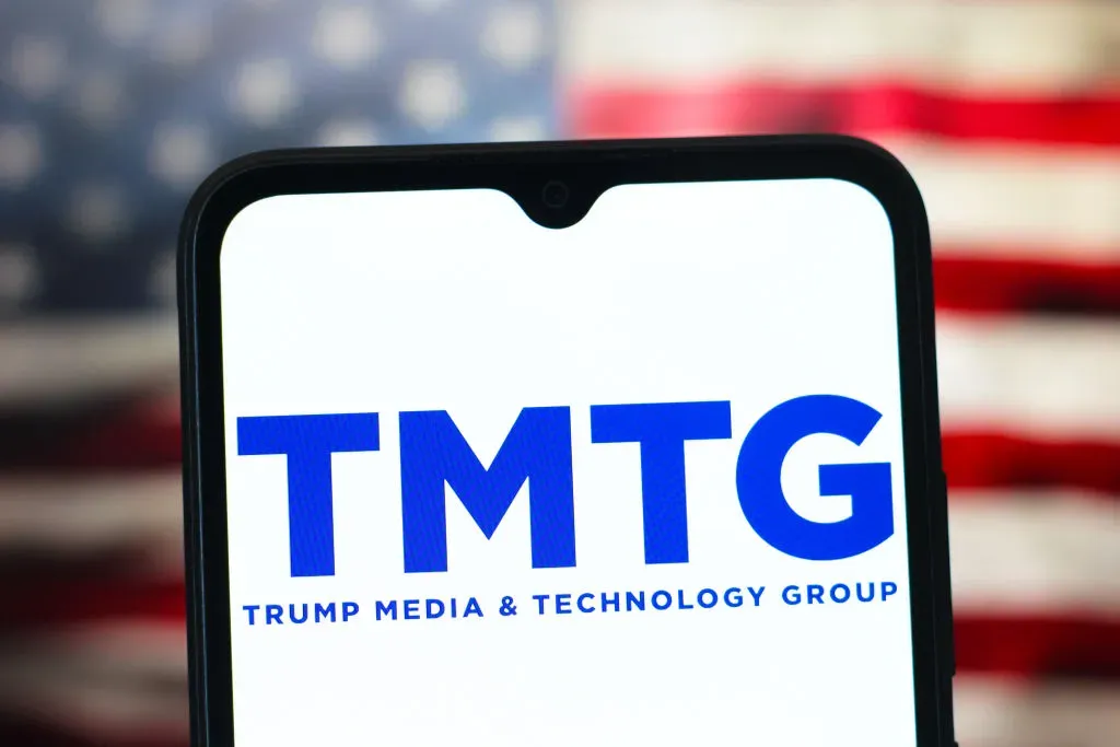 Trump Media Scales Back Crypto Expansion, Eyes Fusion Merger