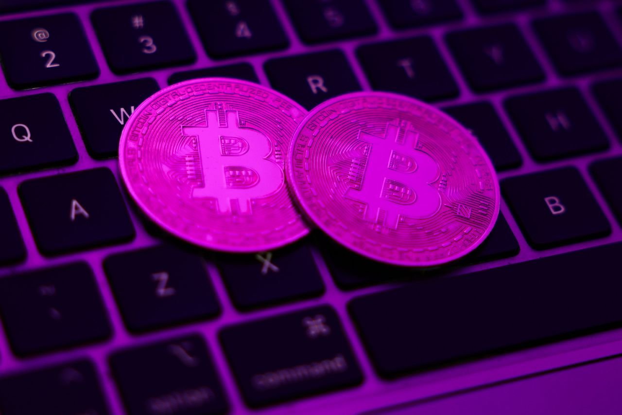 Wall Street Veteran Predicts Bitcoin at $600K-$1M on $100 Trillion Crypto Market
