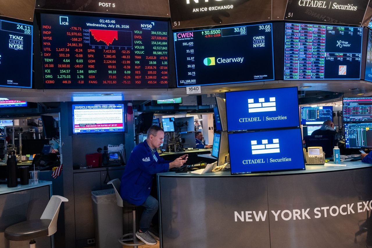 Stocks Rise as Cooling Oil and Yields Lift Sentiment Before Nvidia Earnings