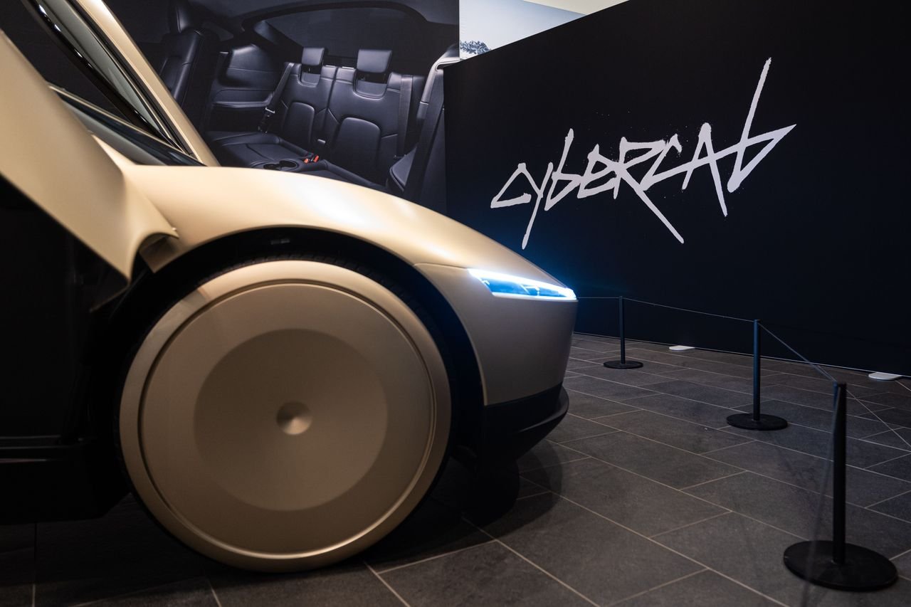 Morningstar sees Tesla Cybercab driving strong profits by 2027